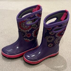 Bogs Kids' Purple and Pink Floral Rain Boots